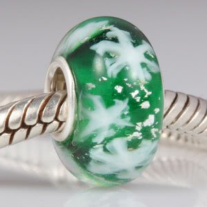 Pandora Green Glass Snowflakes Silver Core Charm image